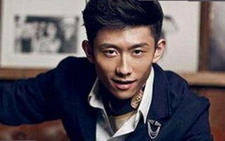 娱乐圈吃瓜现象背后的人物生态与关系变迁