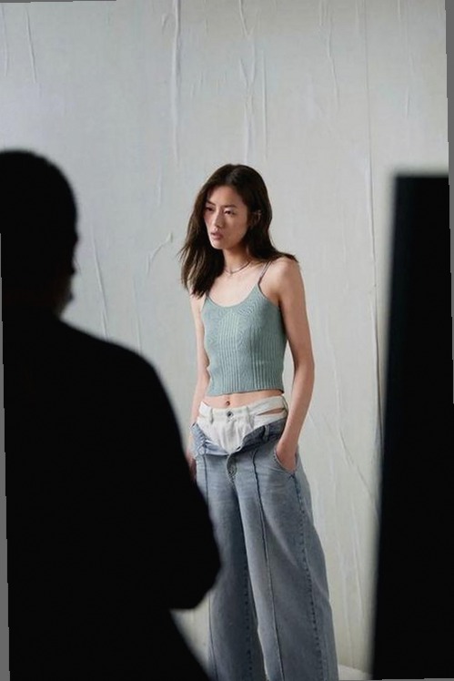 娱乐圈“吃瓜”现象揭秘：从网络梗到明星逆袭的背后故事🍉